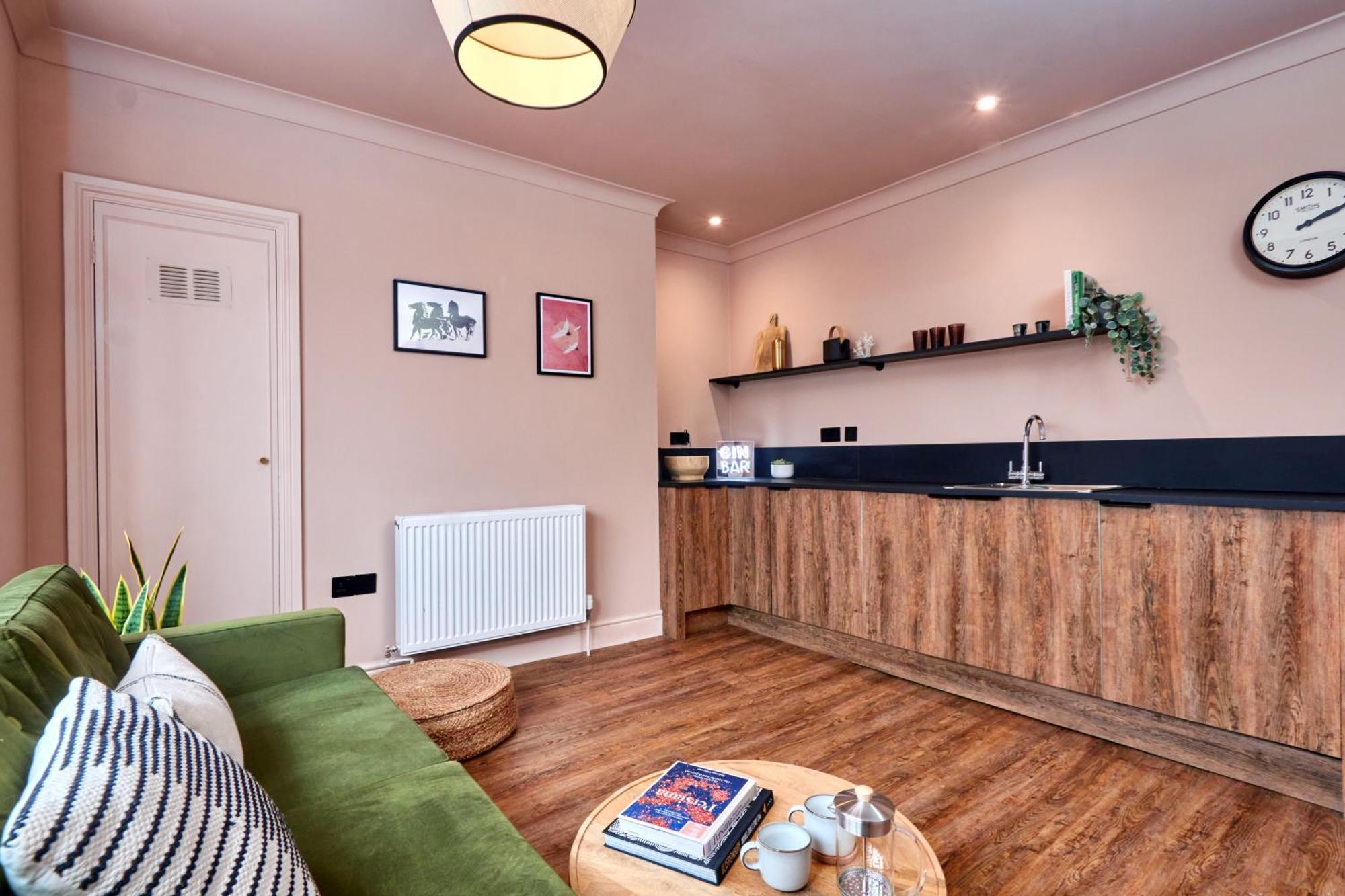 Settle In Winchester - Stylish Self Check-In Rooms מראה חיצוני תמונה