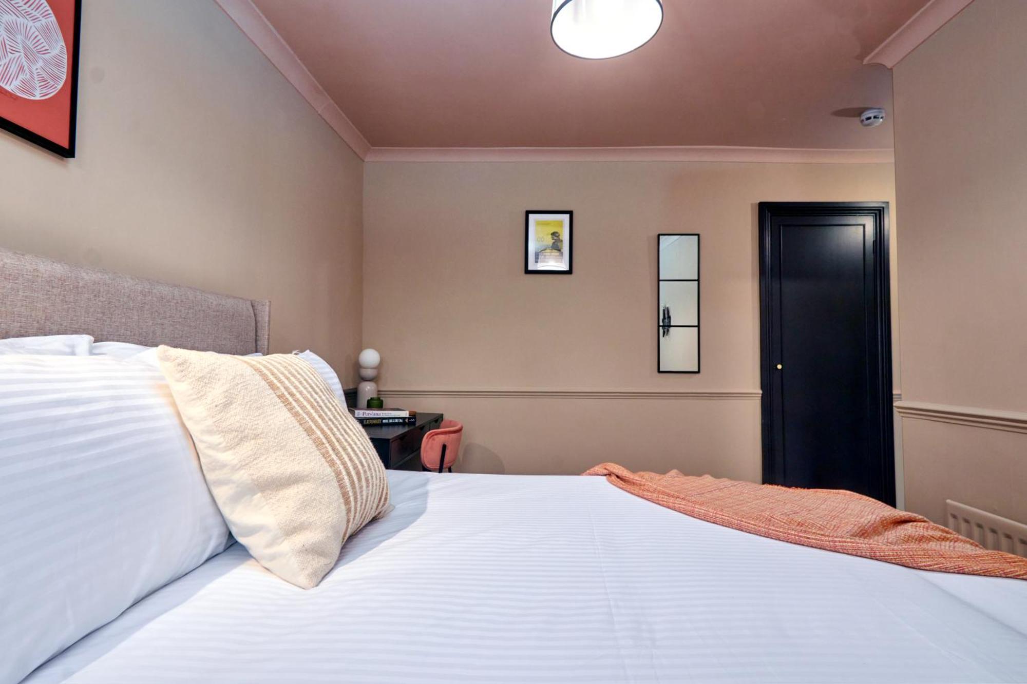 Settle In Winchester - Stylish Self Check-In Rooms מראה חיצוני תמונה