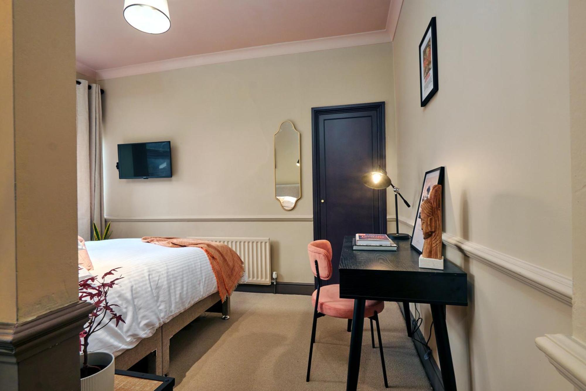 Settle In Winchester - Stylish Self Check-In Rooms מראה חיצוני תמונה
